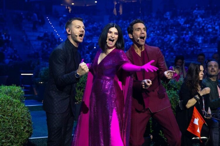 Eurovision 2022 senza commento: come vedere Pausini, Cattelan e Mika