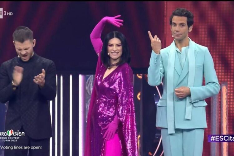 Eurovision 2022 Laura Pausini la gaffe fa il giro del mondo: lei replica
