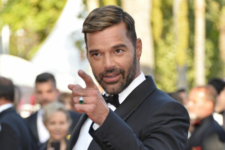 Ricky Martin stalking “mi perseguitava”: il cantante replica
