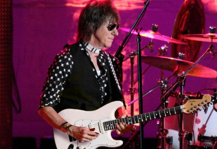 Jeff Beck chi era: causa morte chitarrista morto oggi