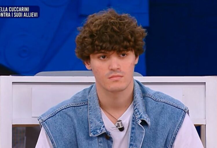 Amici 22 Ndg eliminato? Sbotta per la sua storica hit disco d’oro