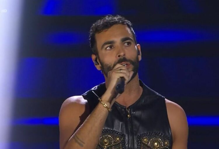 Chi veste Marco Mengoni a Sanremo 2023: marca e prezzo