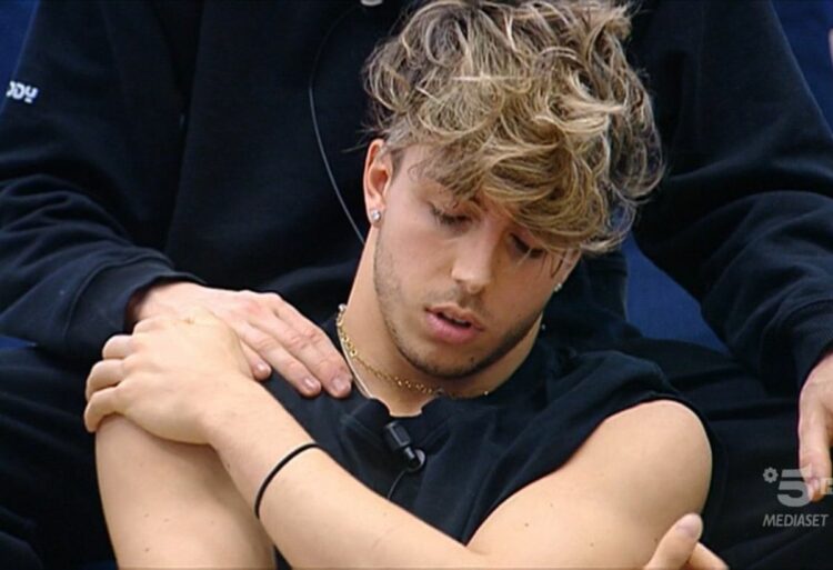 Amici 22 Mattia distrutto da Benedetta: cosa è successo dopo la lite