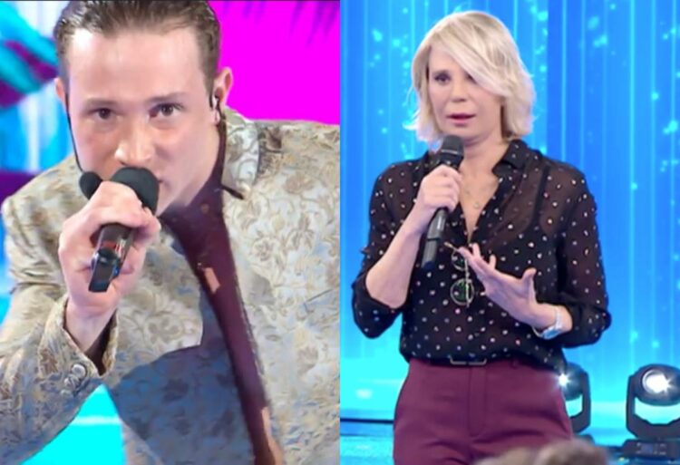 Amici 22 serale Wax provoca Maria De Filippi: la scelta polemica