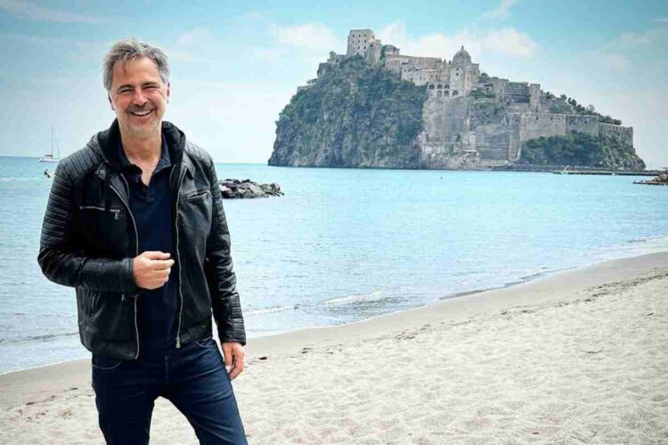 Beppe Convertini moglie o compagno: le parole dell’attore