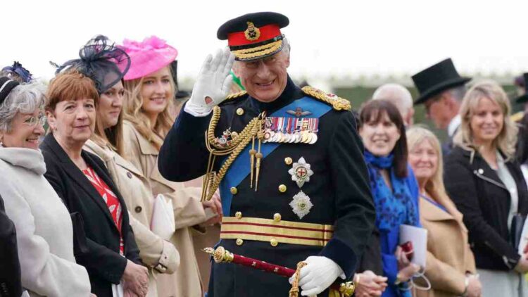 Incoronazione Carlo III chi sono bambini paggi: anche nipoti di Camilla