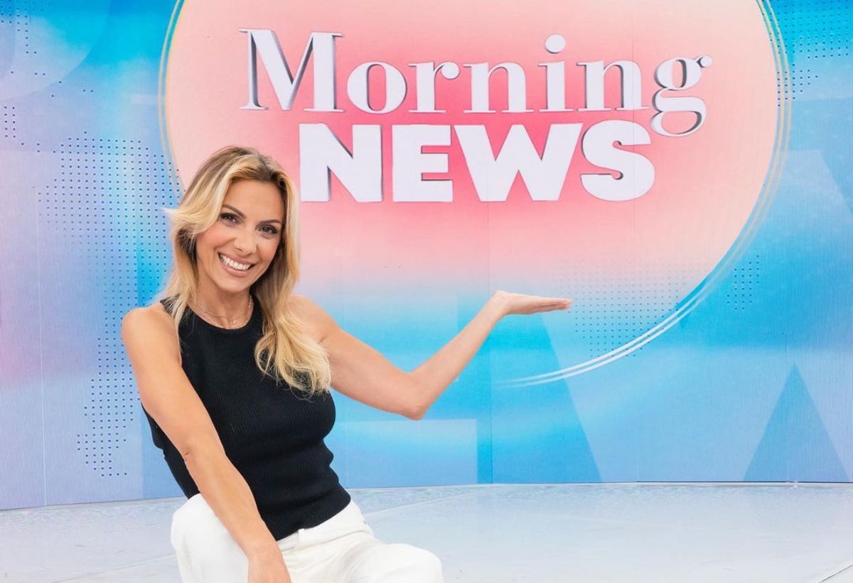 chi conduce morning news canale 5