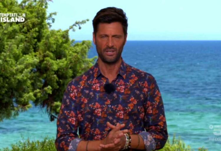 Temptation Island cachet: quanto vengono pagate coppie e presentatore