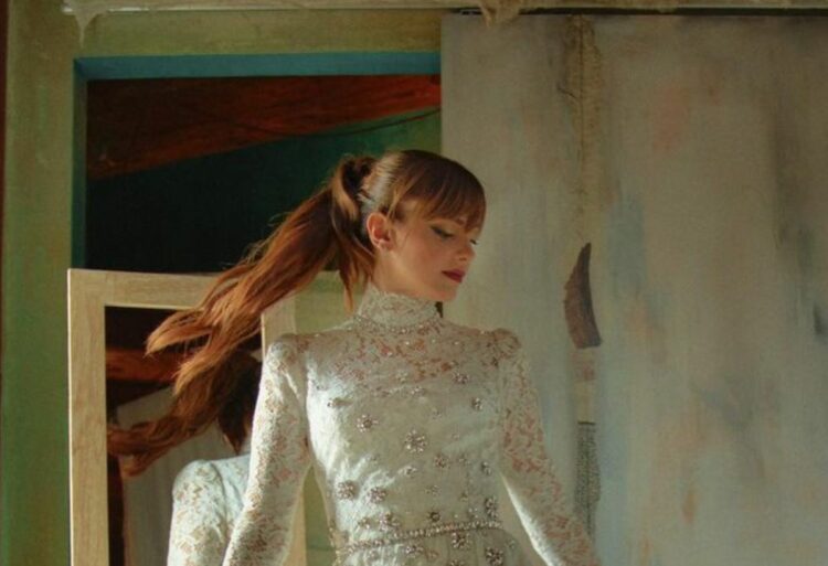 Annalisa abito da sposa marca e prezzo in minigonna FOTO