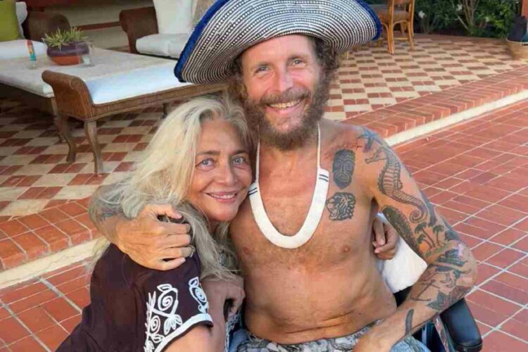 Cosa è successo a Jovanotti: perché è su una sedia a rotelle