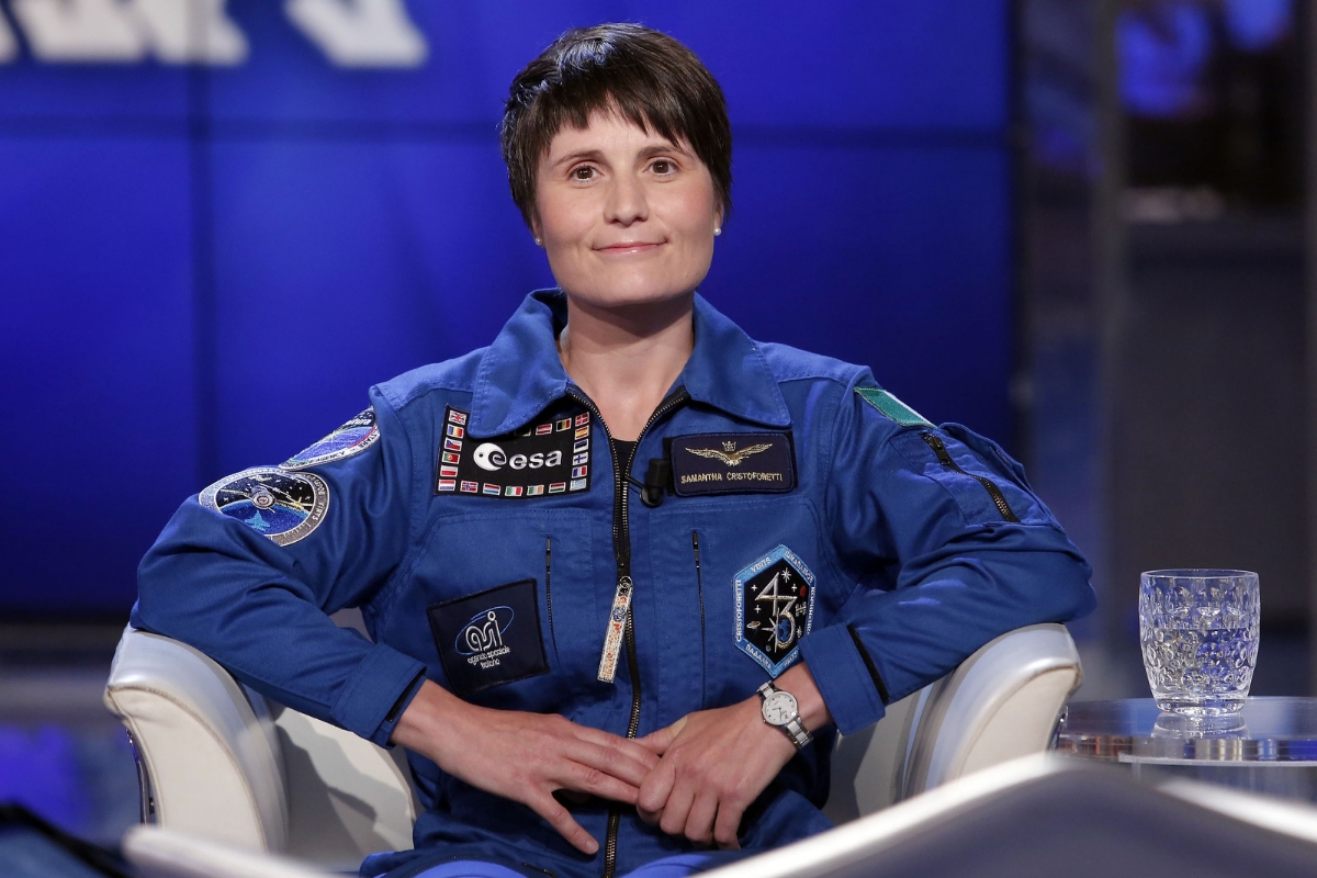 Samantha Cristoforetti stipendio: quanto guadagna l'astronauta ...