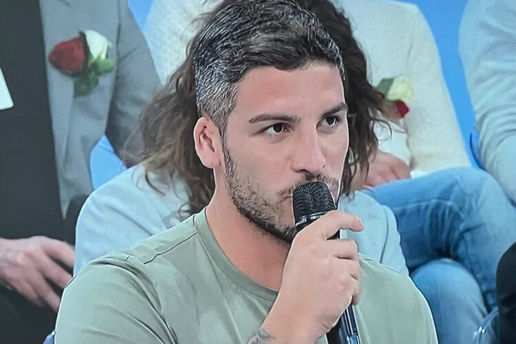 Uomini e Donne Mario è calciatore cognome e dove gioca Contrataque